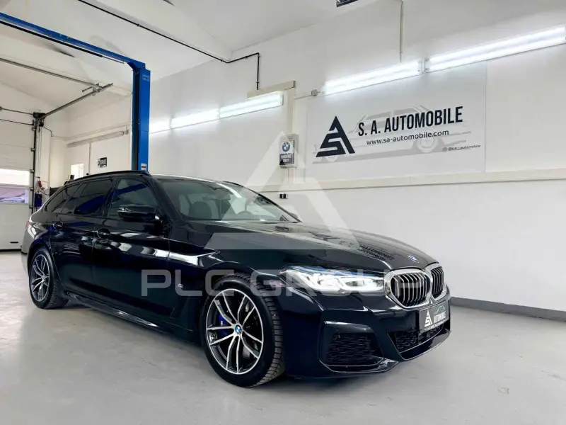 2021 BMW 530