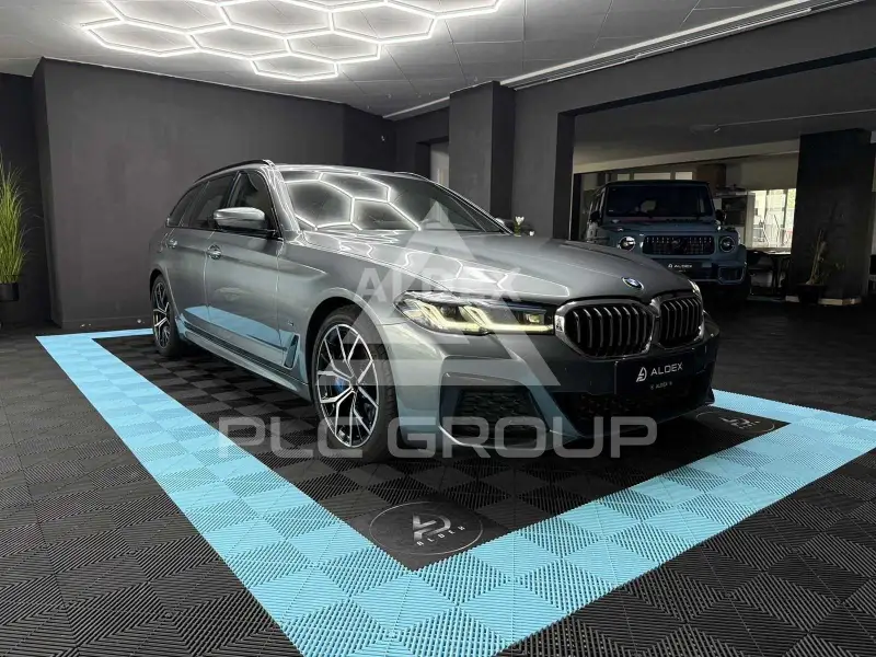 2021 BMW 530
