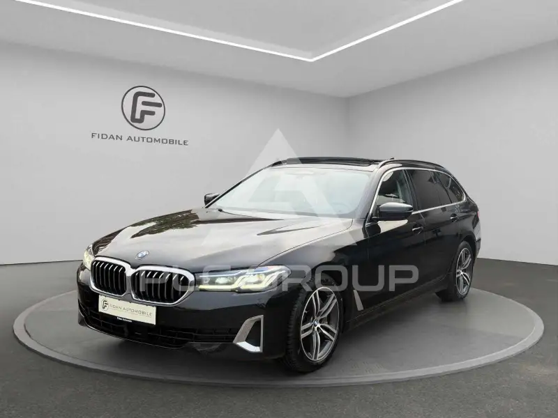 2021 BMW 530