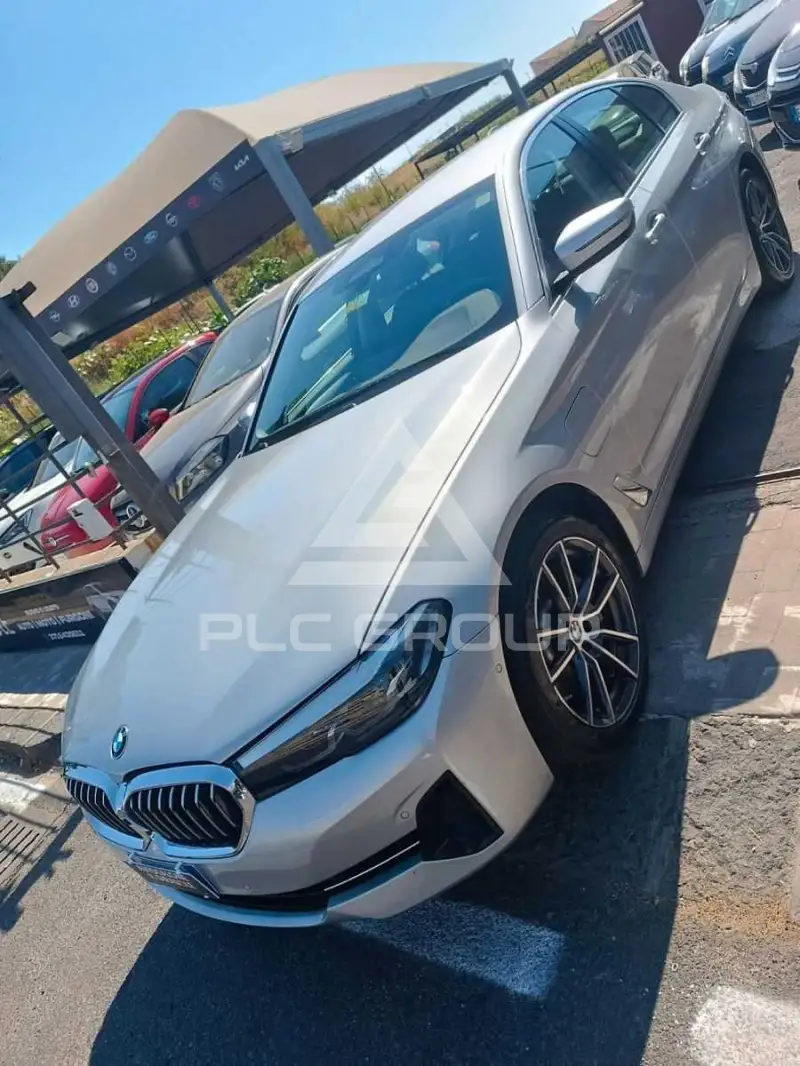 2021 BMW 530