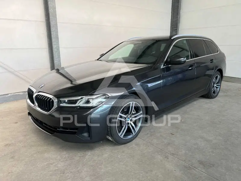 2021 BMW 530