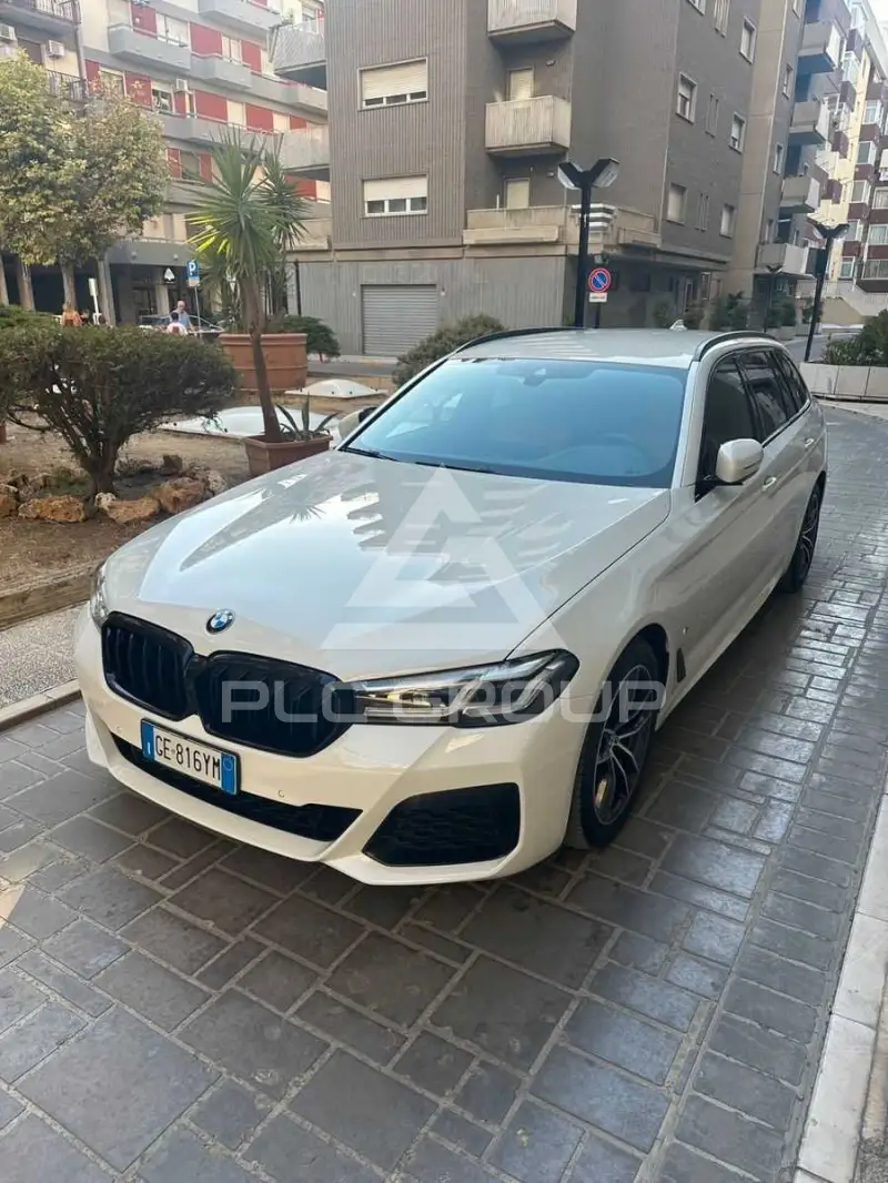 2021 BMW 530