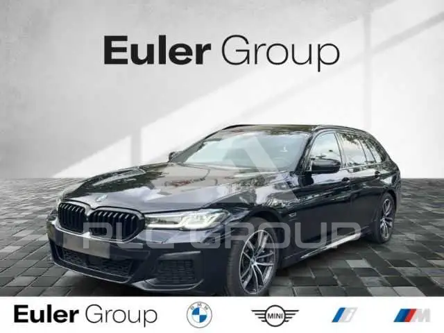 2021 BMW 530