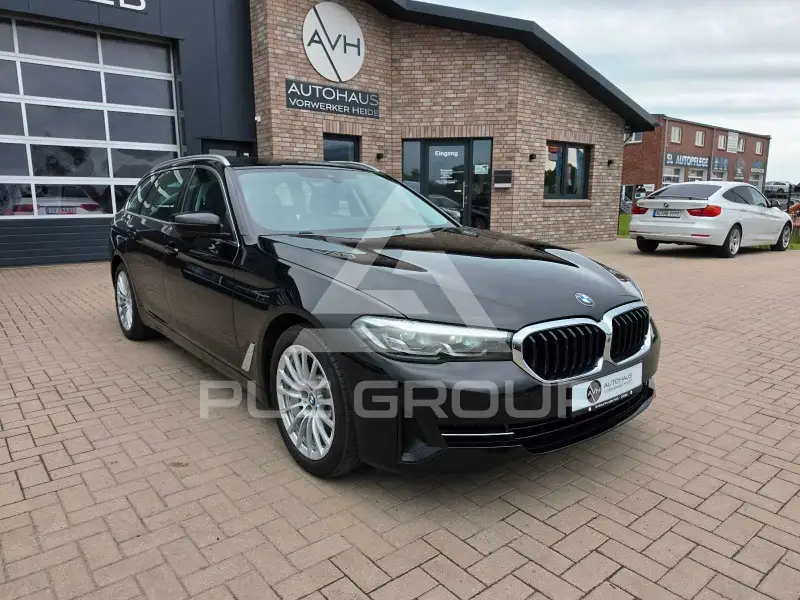 2021 BMW 530