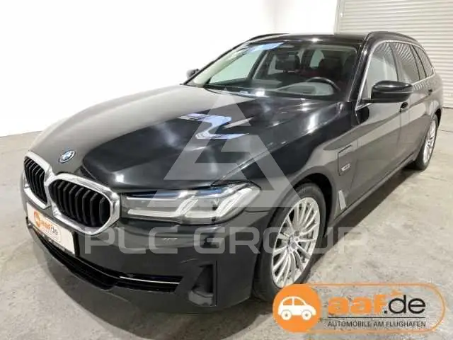 2021 BMW 530