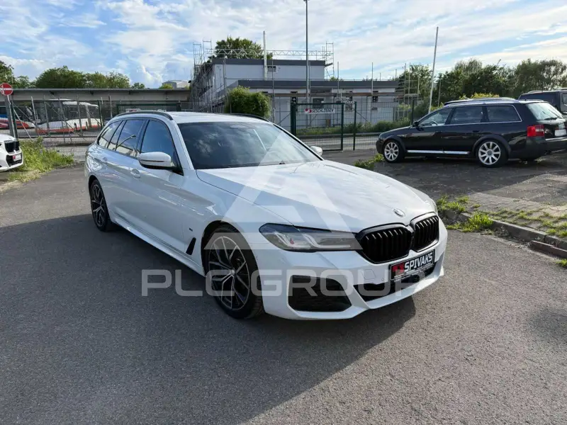 2021 BMW 530