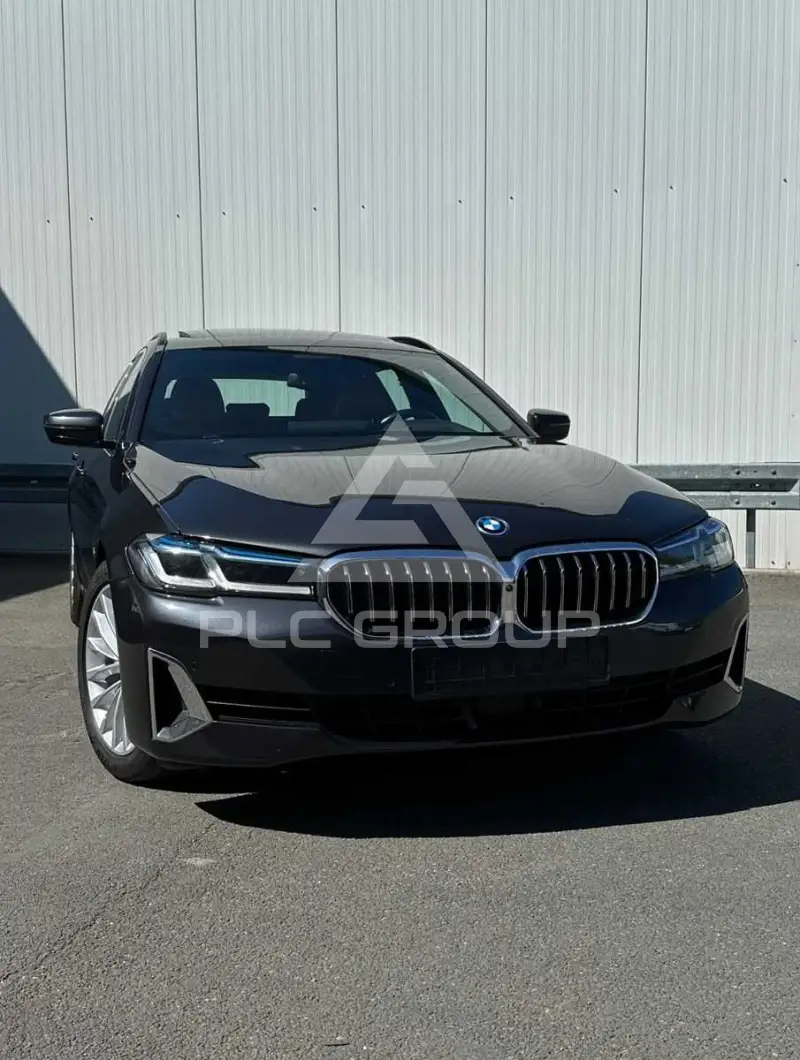 2021 BMW 530