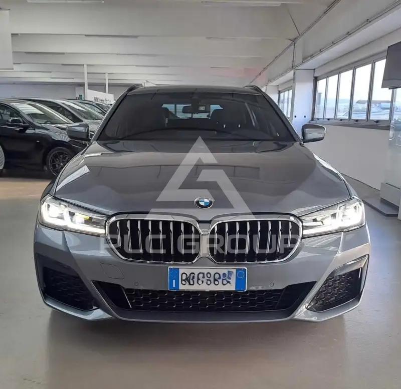2021 BMW 530