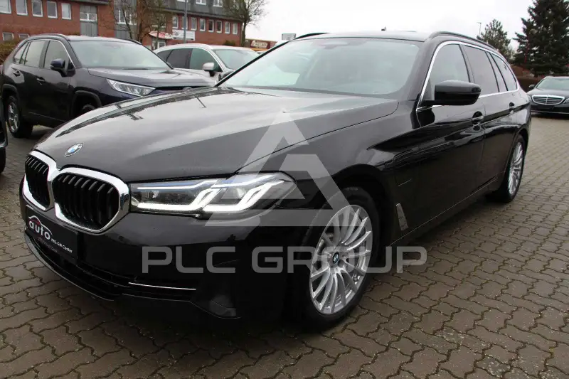 2021 BMW 530