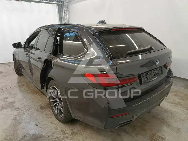 2021 BMW 530