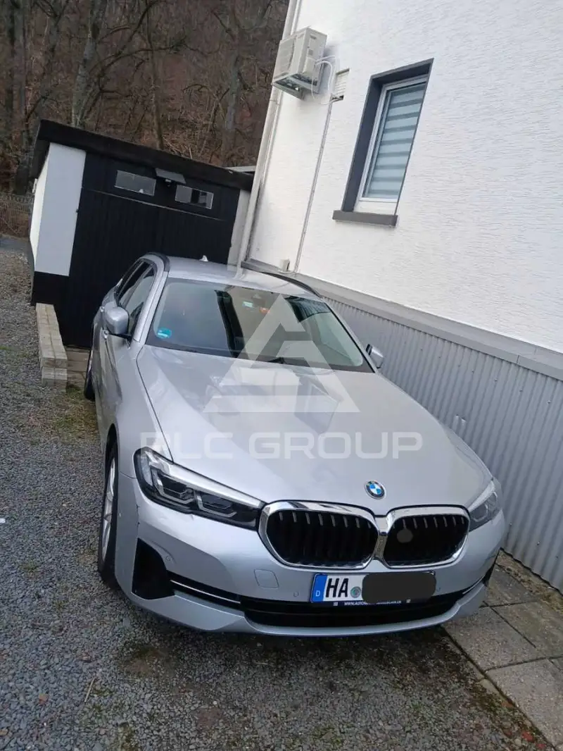 2021 BMW 530