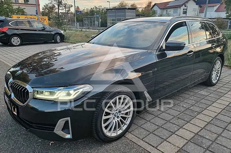 2021 BMW 530
