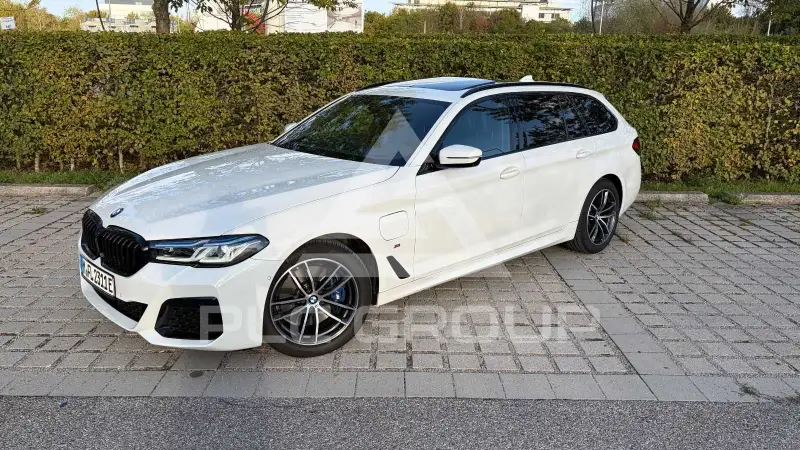 2021 BMW 530