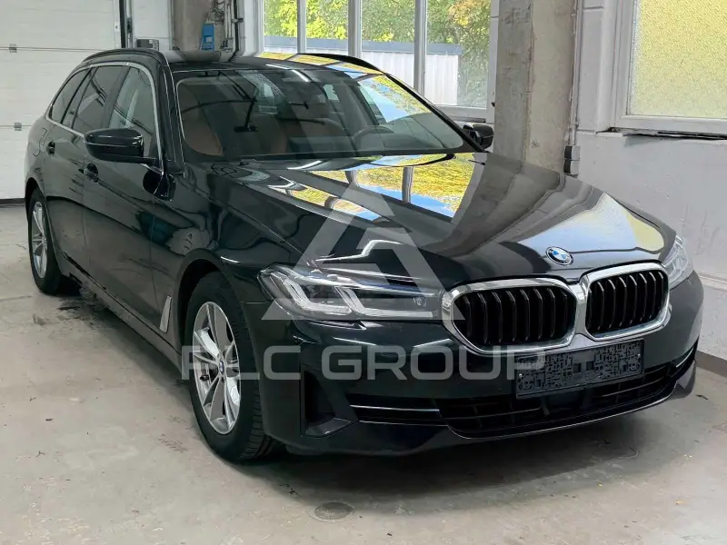 2021 BMW 530