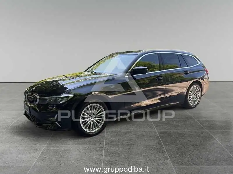 2021 BMW 320