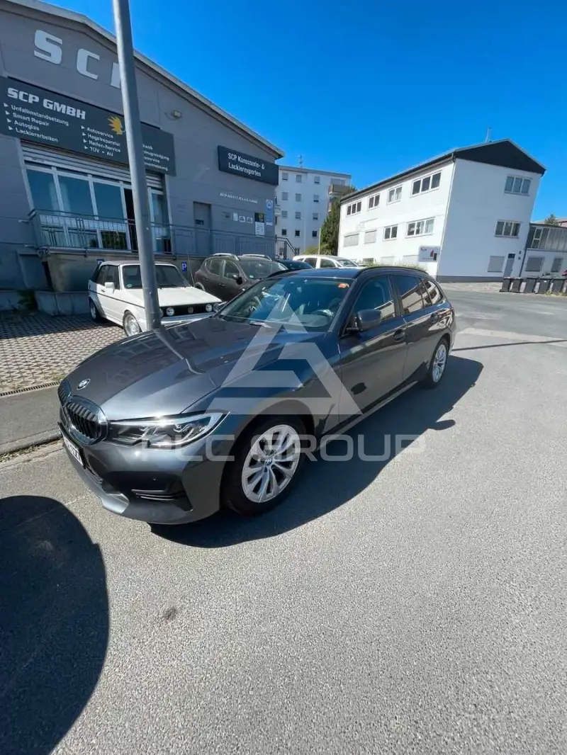 2021 BMW 320