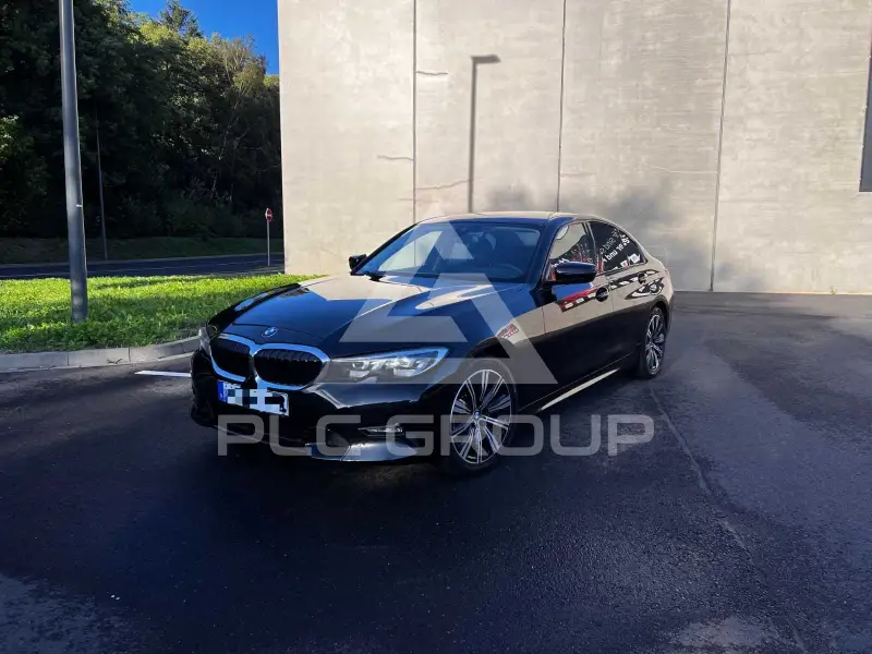 2021 BMW 320
