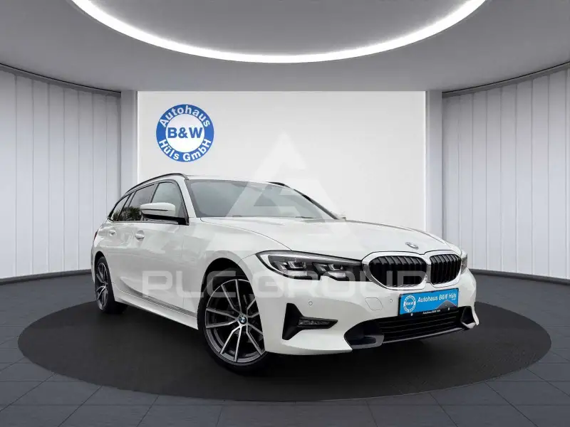 2021 BMW 320