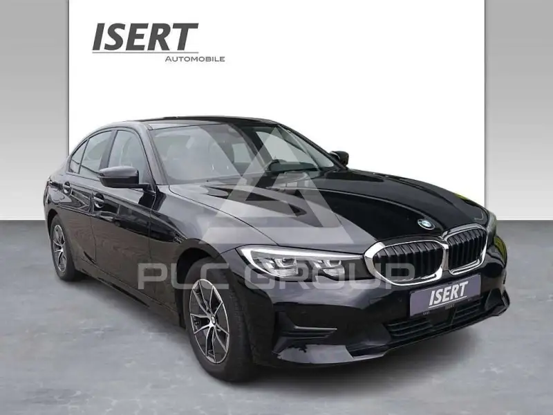2021 BMW 320