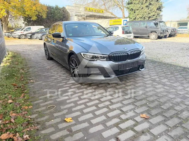2021 BMW 320