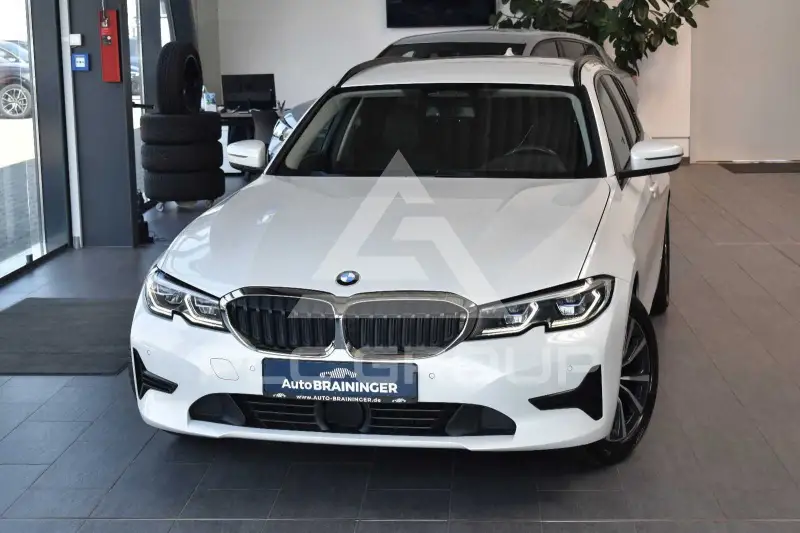 2021 BMW 320