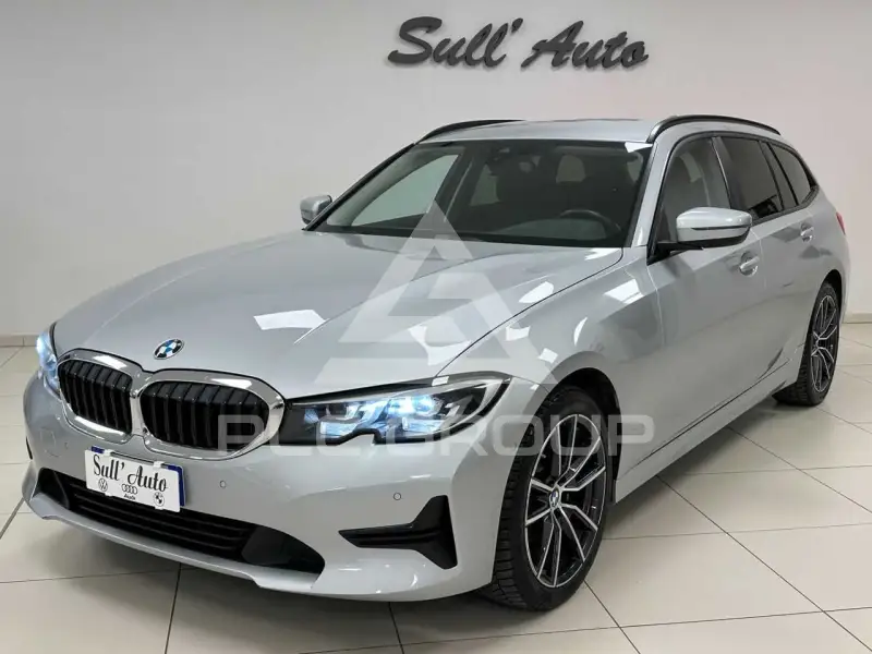 2021 BMW 320