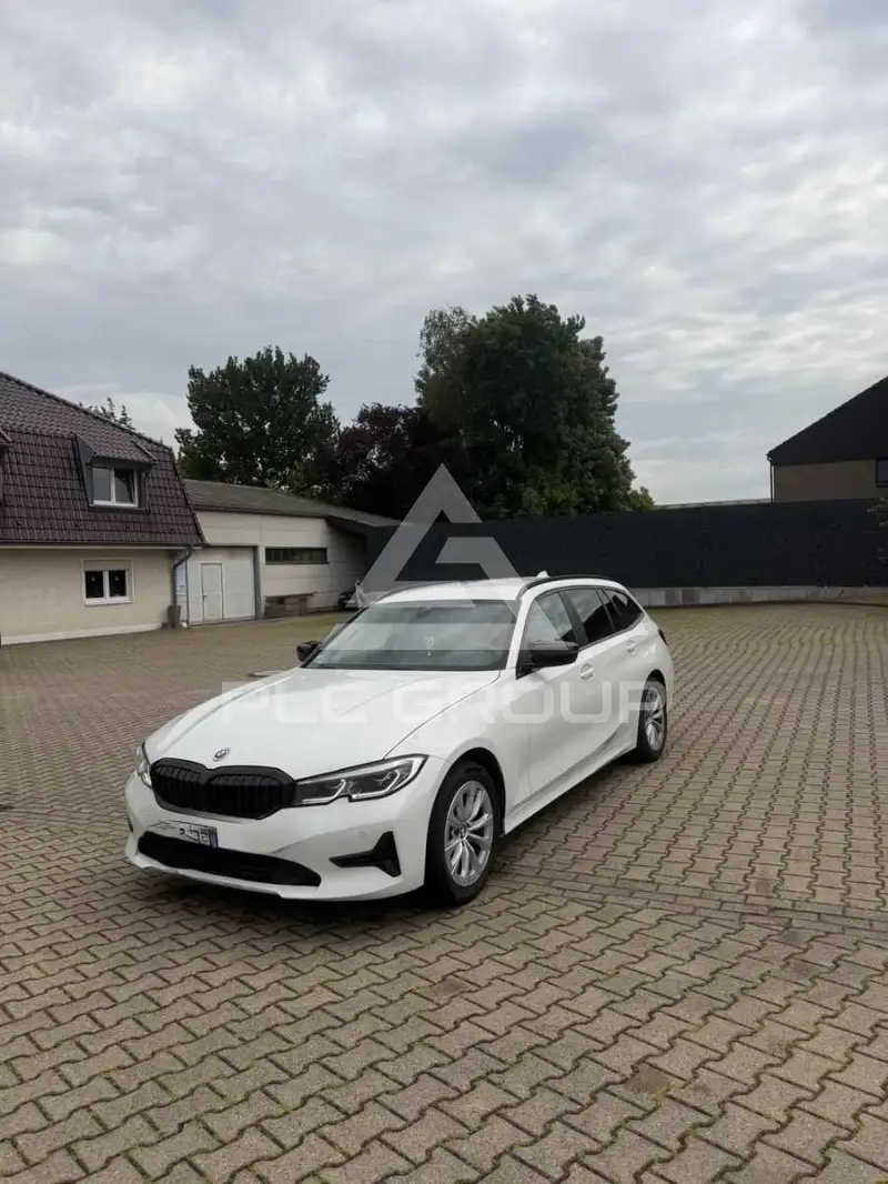 2021 BMW 320