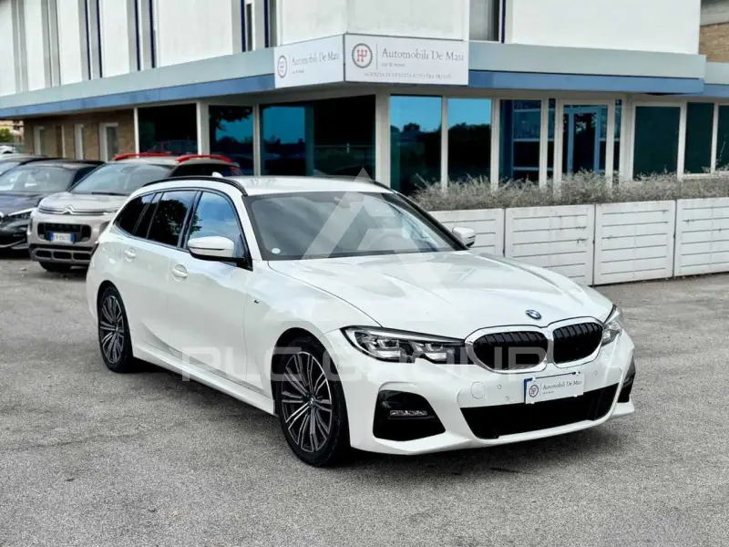 2021 BMW 320