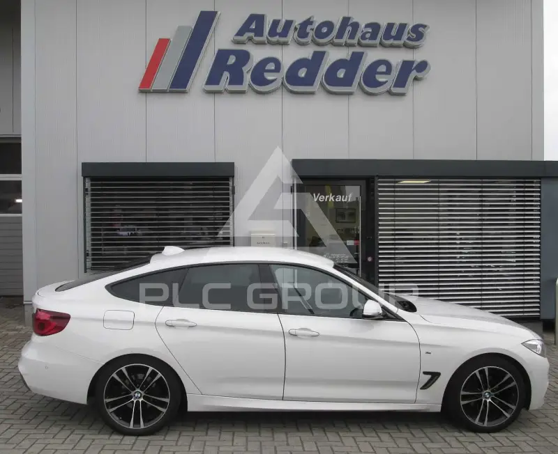 2021 BMW 320