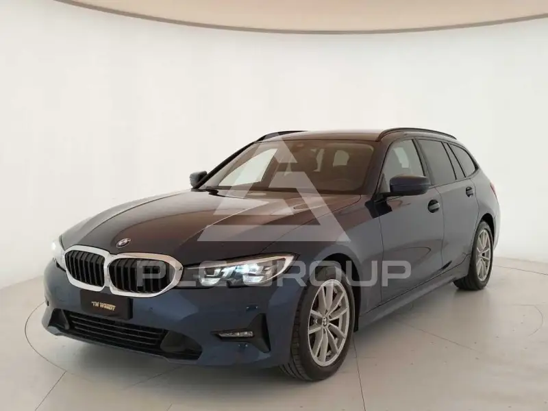 2021 BMW 320