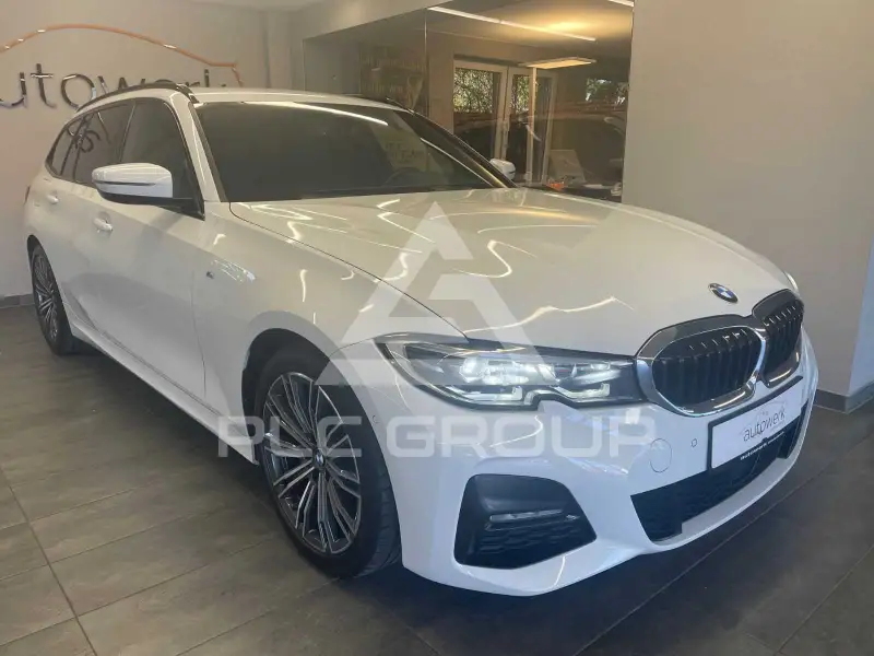 2021 BMW 320