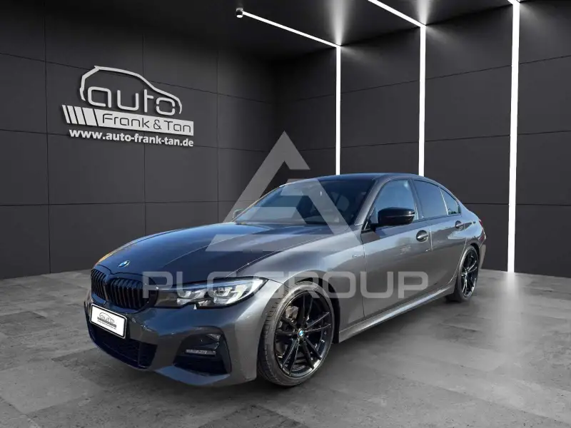 2021 BMW 320
