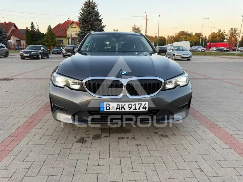 2021 BMW 320