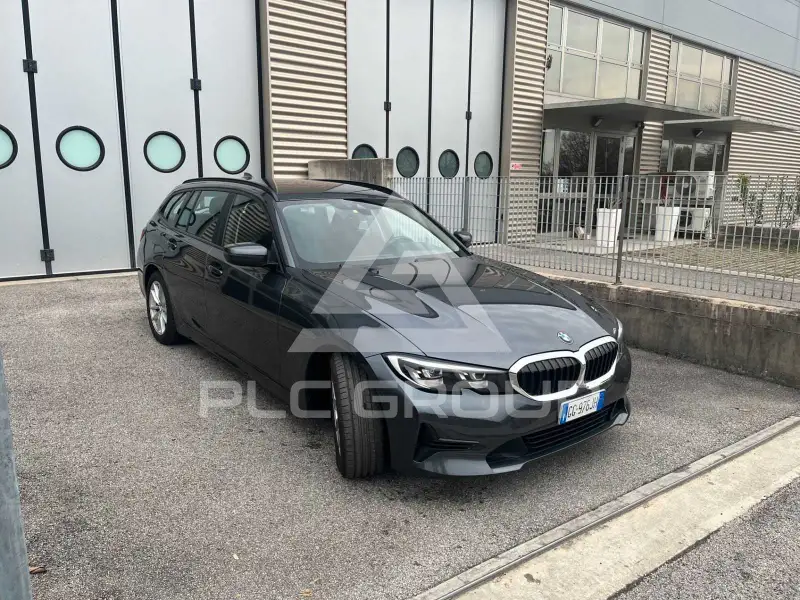 2021 BMW 320