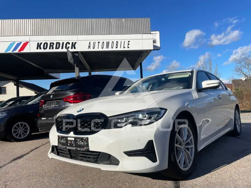 2021 BMW 320