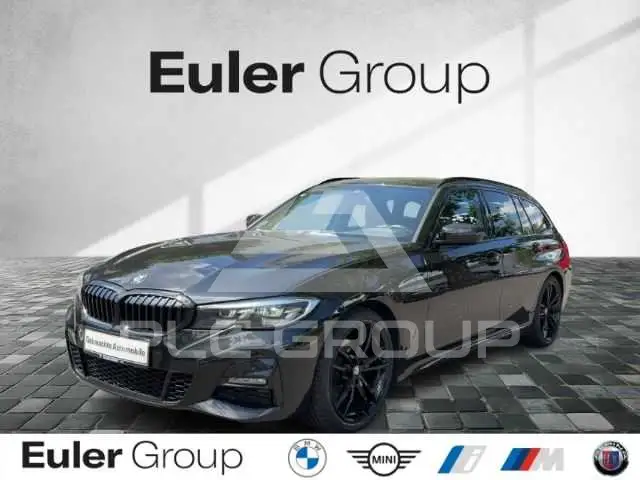 2021 BMW 320