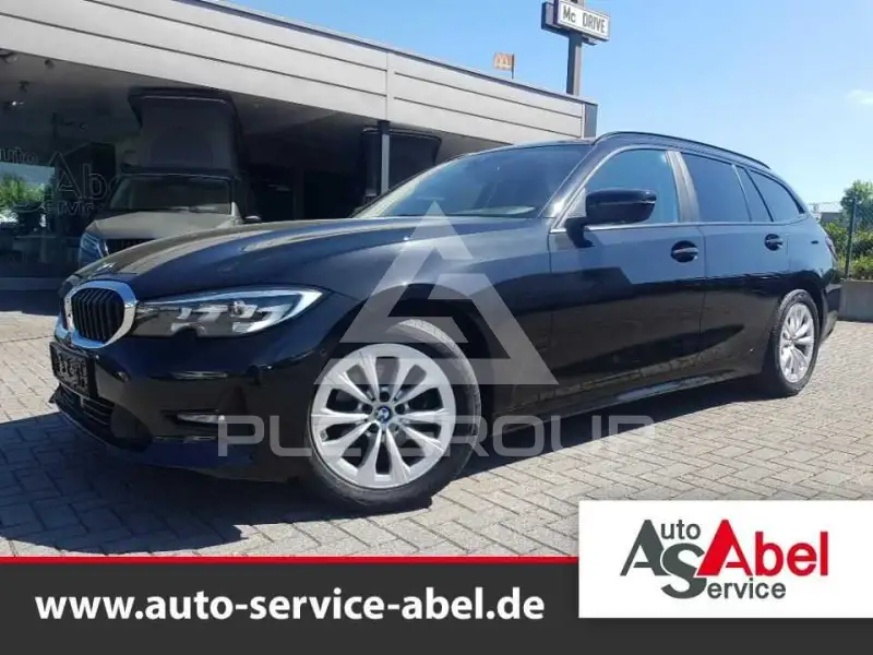 2021 BMW 320