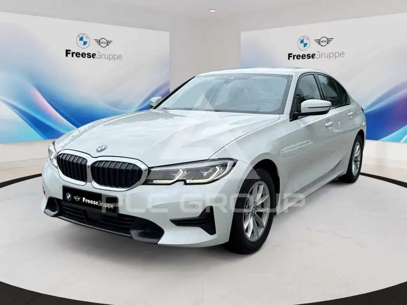 2021 BMW 320