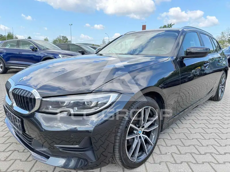2021 BMW 320
