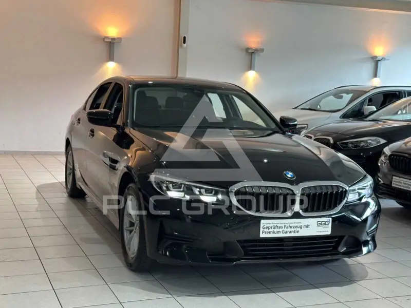 2021 BMW 320