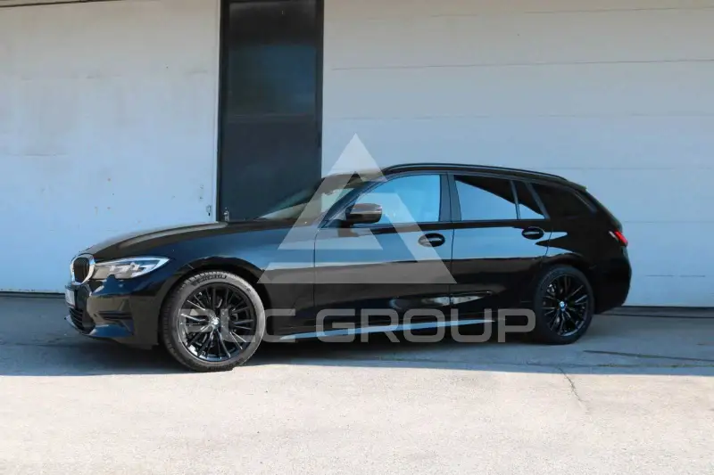 2021 BMW 320