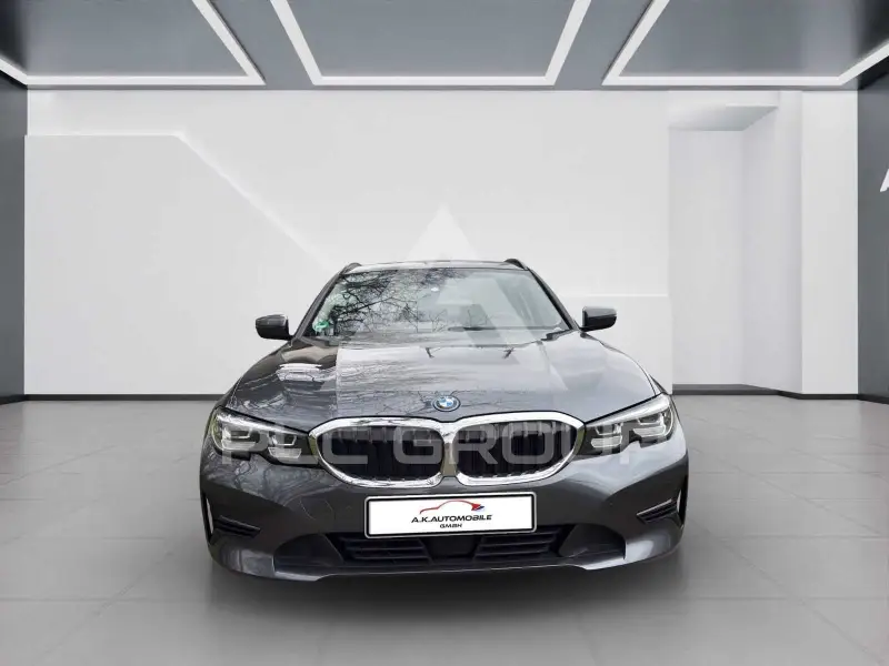 2021 BMW 330