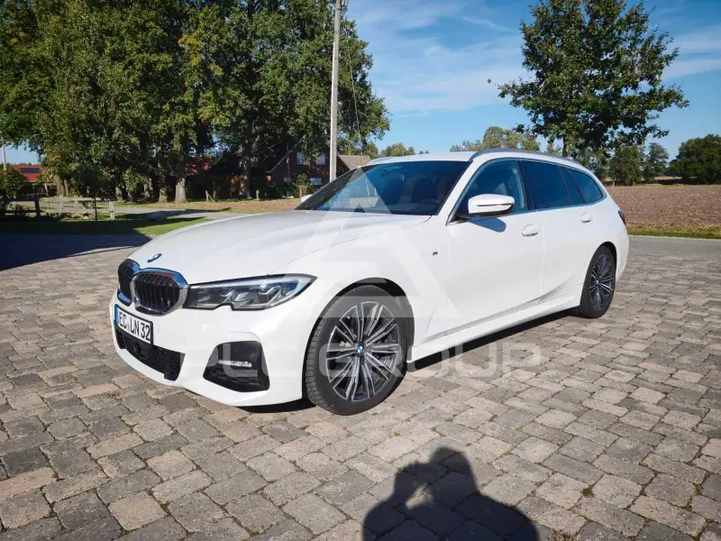 2021 BMW 330