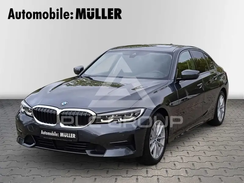 2021 BMW 330