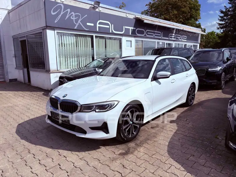 2021 BMW 330