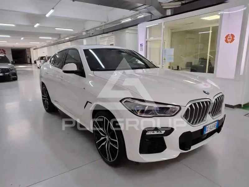 2021 BMW X6