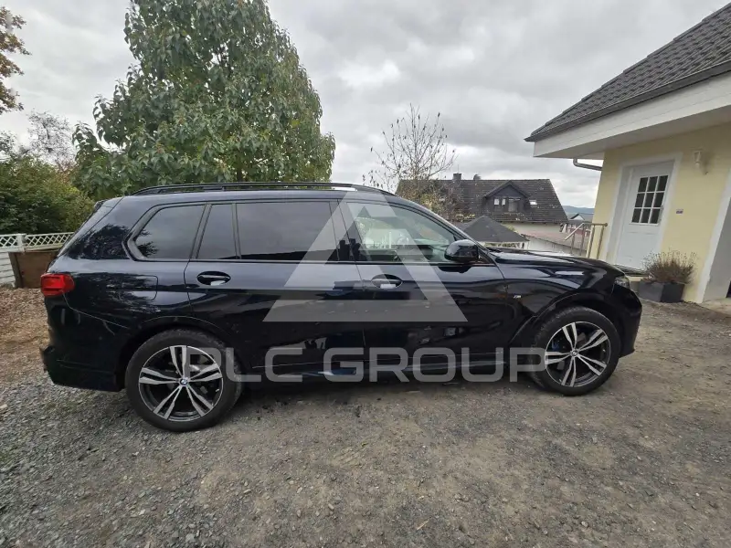 2021 BMW X7