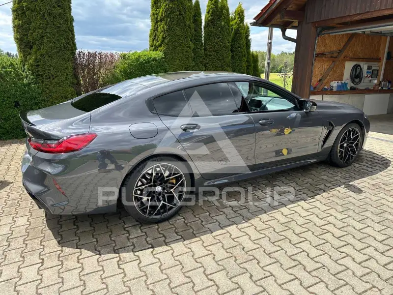 2021 BMW M8