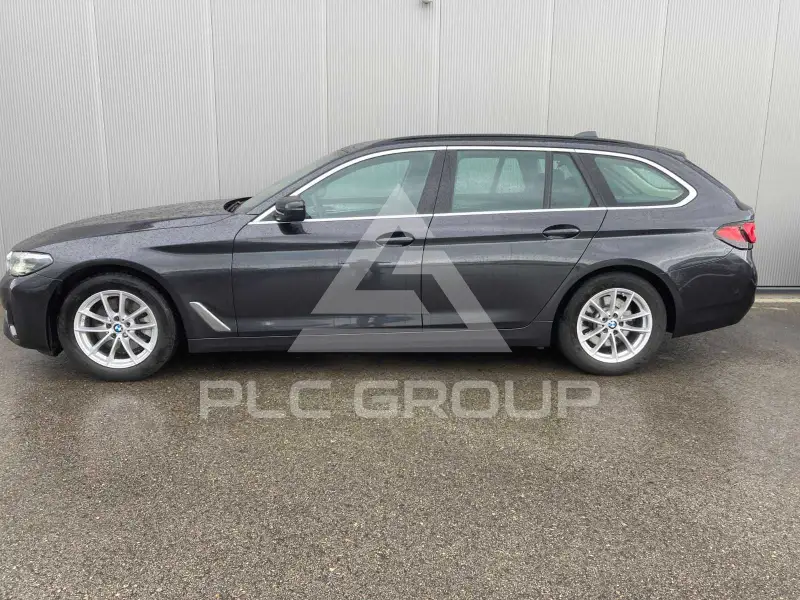 2021 BMW 520