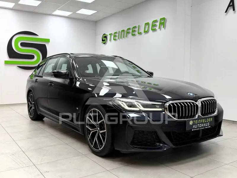 2021 BMW 520